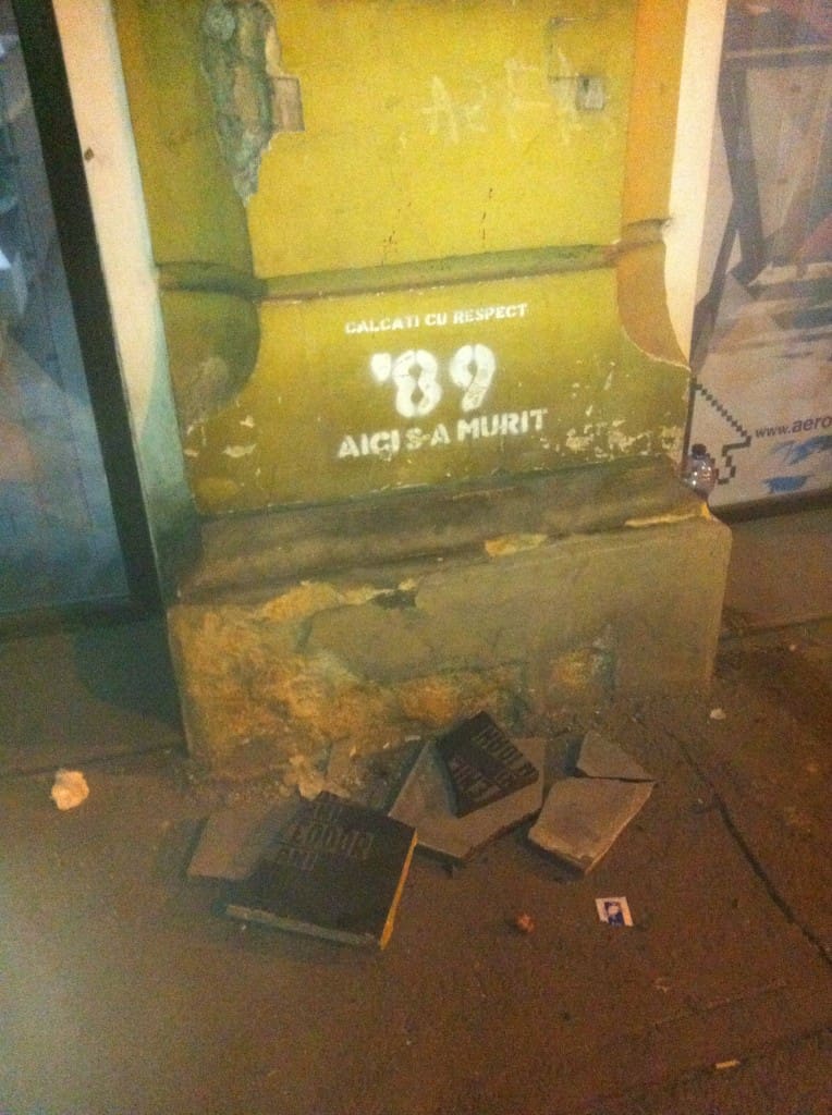 placa revolutie astoria cluj (1)