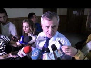 Tiberiu Ban oferă declarații televiziunilor