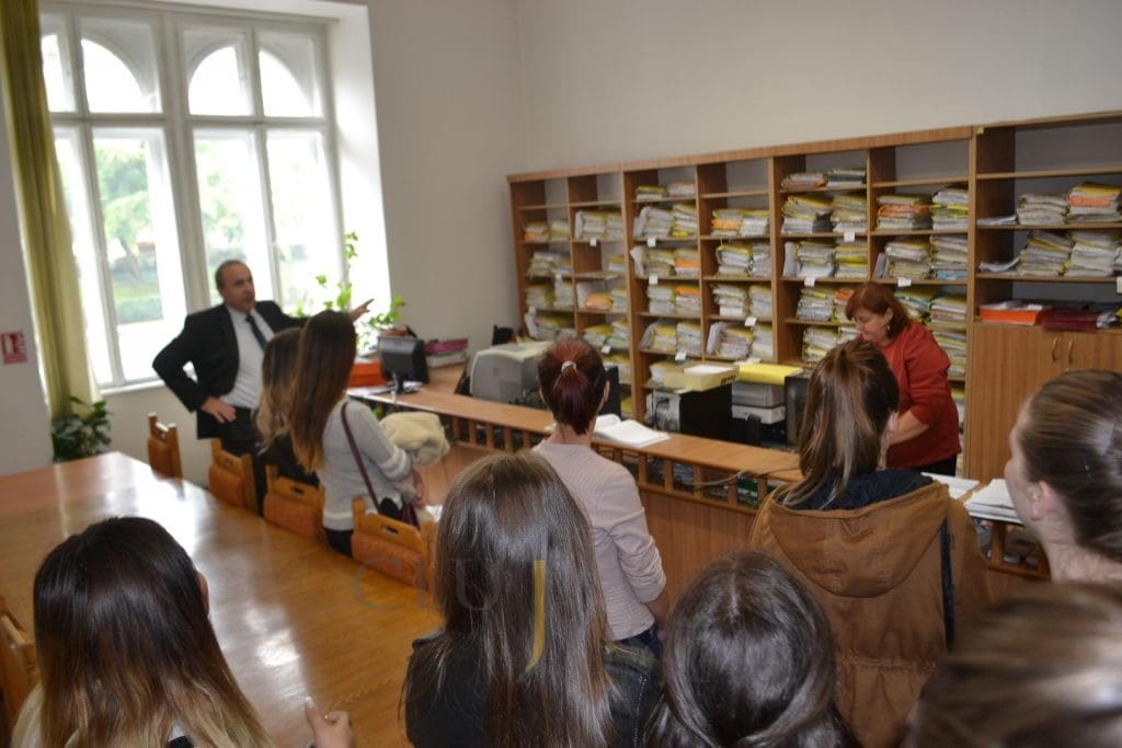 vizita-liceeni-la-curtea-de-apel-cluj-2016-6