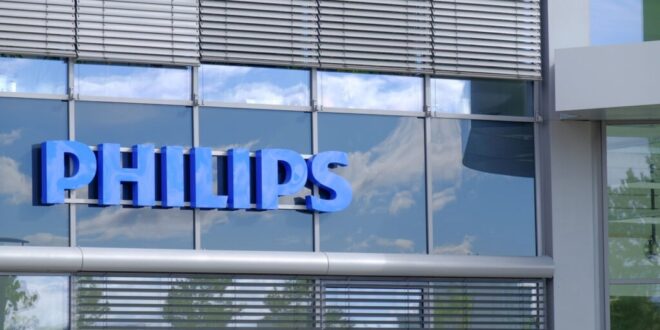Philips România, amendată cu 1 milion de euro după ștergerea aplicației WhatsApp de pe telefonul unui angajat